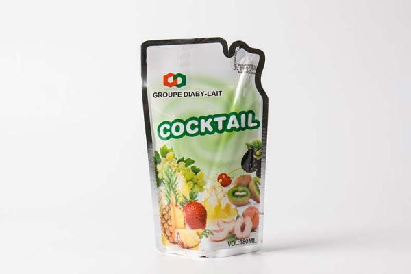 stand up pouch with straw for cocktail